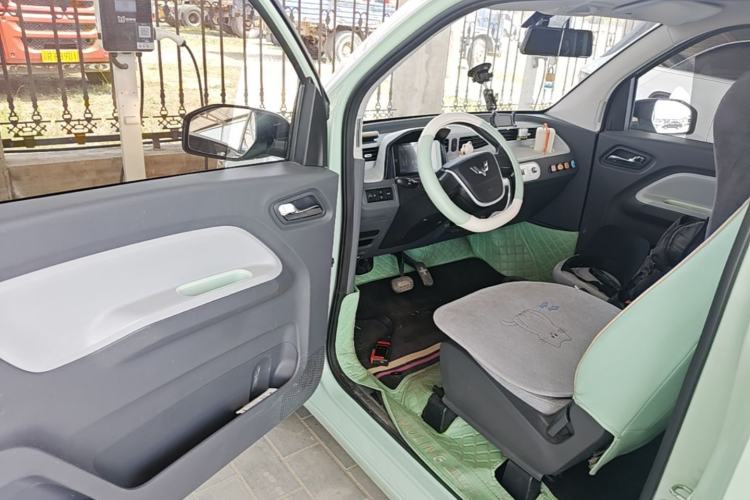 Used Wuling Hongguang MINIEV 2021 Macaron Fashion Model Lithium Iron Phosphate Driver Seat