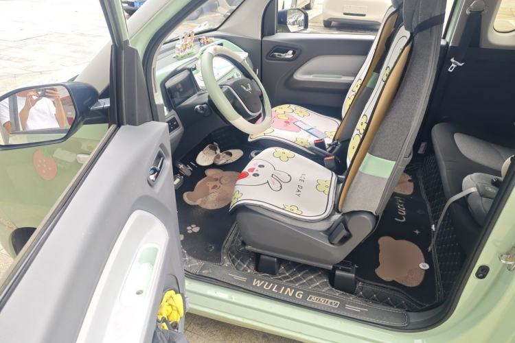 Used Wuling Hongguang MINIEV 2021 Macaron Premium Model – Lithium Iron Phosphate Driver Seat