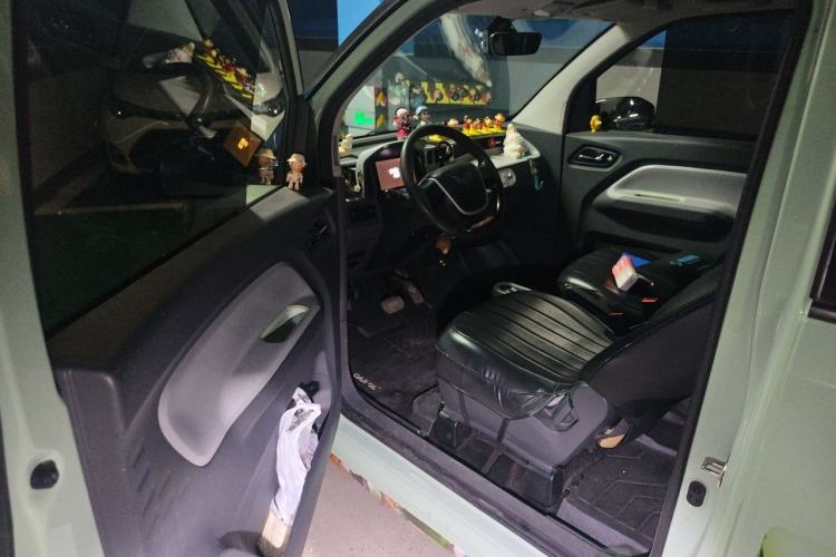 Used Wuling Hongguang MINIEV 2021 Macaron Premium Model – Lithium-NMC Driver Seat