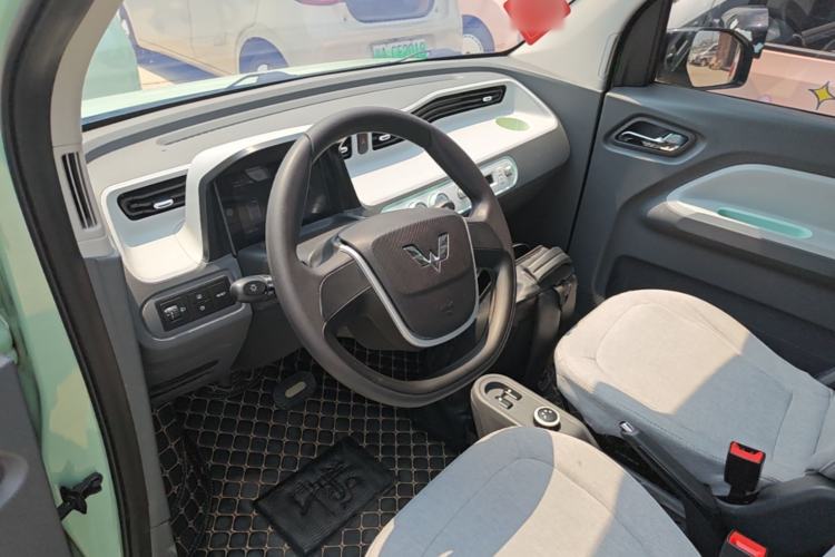 Used Wuling Hongguang MINIEV 2021 Macaron Fashion Model Lithium Iron Phosphate Driver Seat