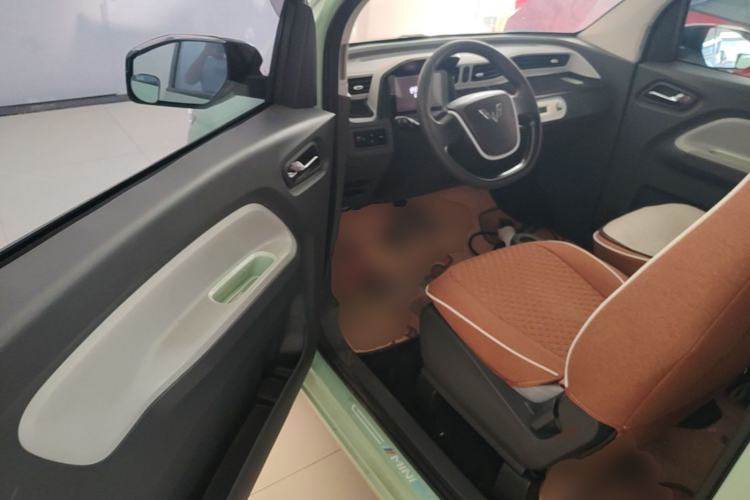 Used Wuling Hongguang MINIEV 2021 Macaron Premium Model – Lithium Iron Phosphate Driver Seat