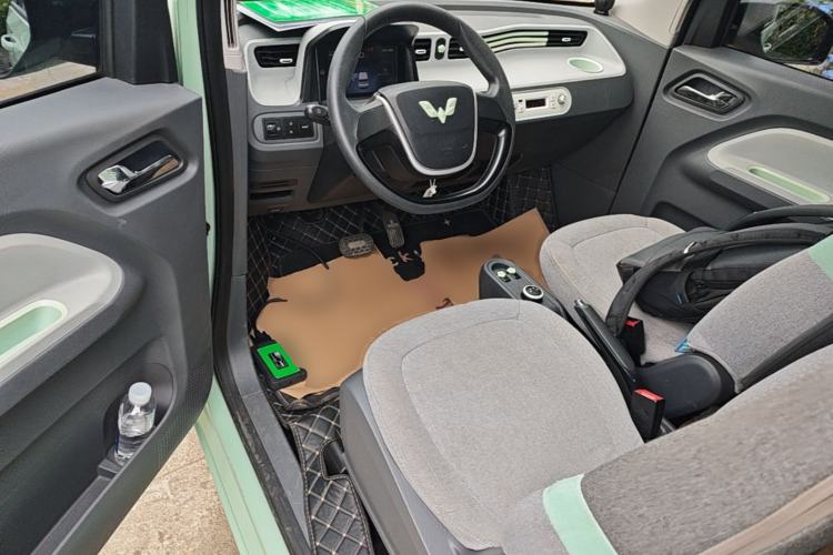 Used Wuling Hongguang MINIEV 2021 Macaron Fashion Edition Lithium-Ion Battery Driver Seat