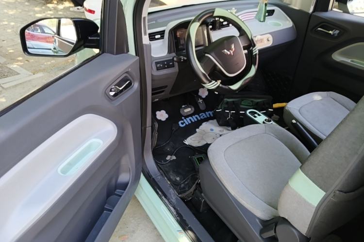 Used Wuling Hongguang MINIEV 2021 Macaron Premium Model – Lithium Iron Phosphate Driver Seat