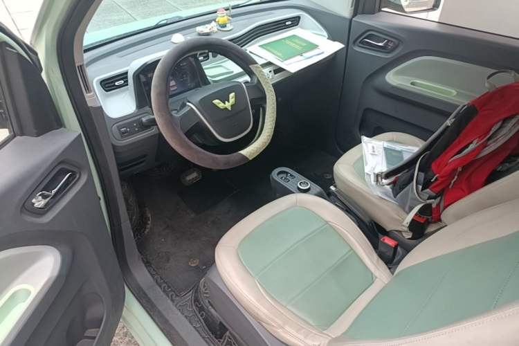 Used Wuling Hongguang MINIEV 2021 Macaron Premium Model – Lithium Iron Phosphate Driver Seat