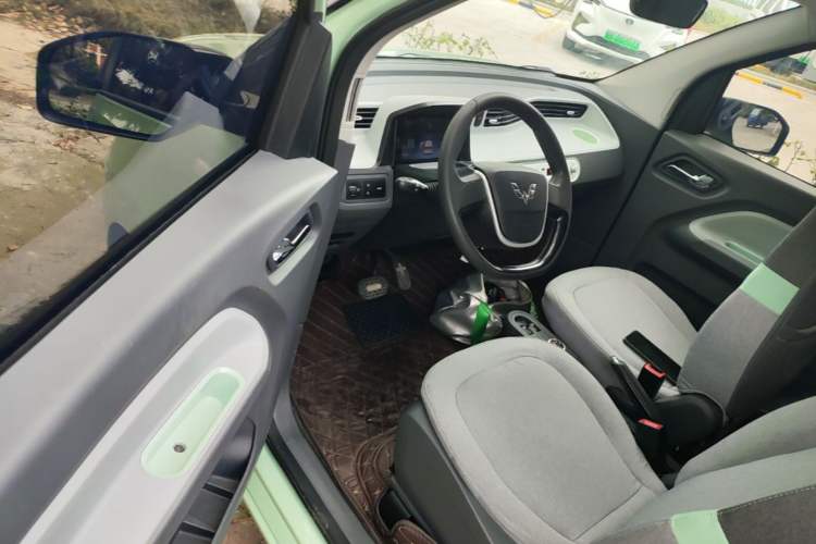 Used Wuling Hongguang MINIEV 2021 Macaron Premium Model – Lithium Iron Phosphate Driver Seat