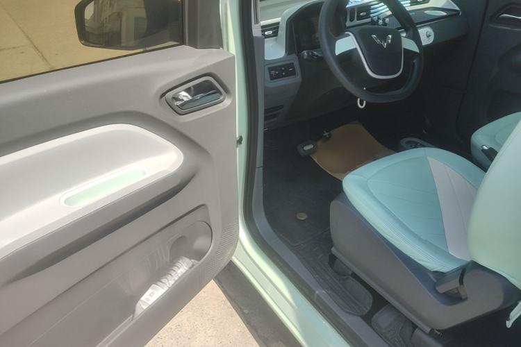 Used Wuling Hongguang MINIEV 2021 Macaron Premium Model – Lithium-NMC Driver Seat