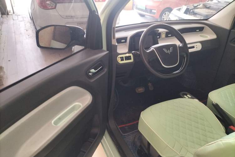 Used Wuling Hongguang MINIEV 2021 Macaron Premium Model – Lithium Iron Phosphate Driver Seat
