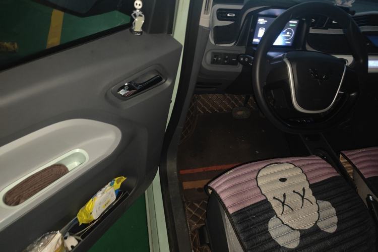 Used Wuling Hongguang MINIEV 2021 Macaron Fashion Model Lithium Iron Phosphate Driver Seat