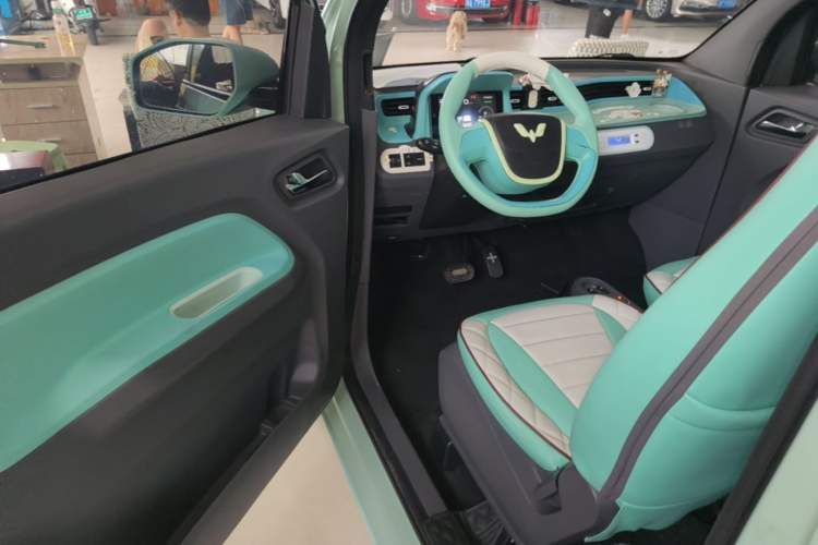 Used Wuling Hongguang MINIEV 2021 Macaron Premium Model – Lithium-NMC Driver Seat