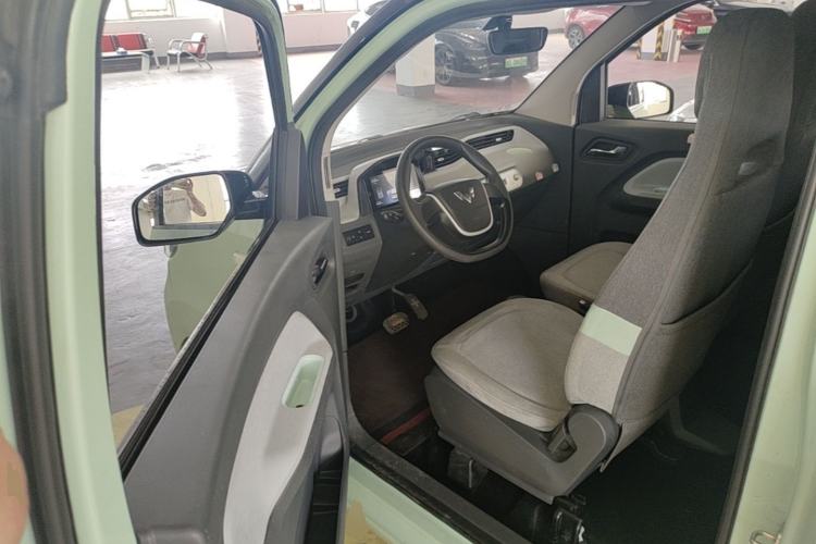 Used Wuling Hongguang MINIEV 2021 Macaron Premium Model – Lithium-NMC Driver Seat