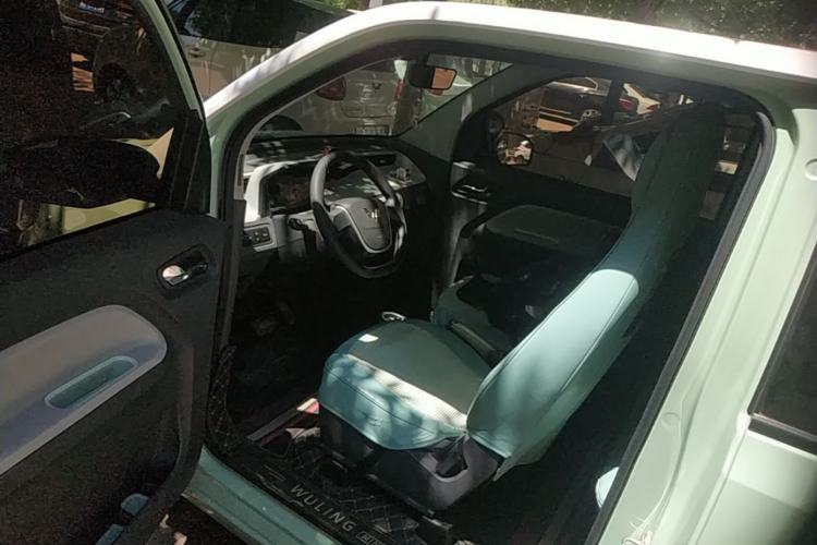 Used Wuling Hongguang MINIEV 2021 Macaron Premium Model – Lithium Iron Phosphate Driver Seat