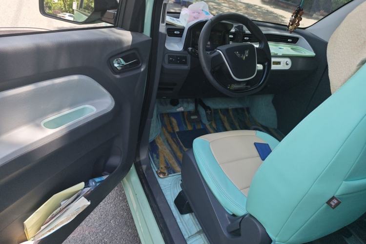 Used Wuling Hongguang MINIEV 2021 Macaron Premium Model – Lithium Iron Phosphate Driver Seat