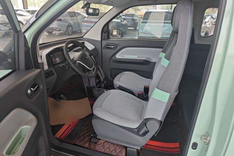 Used Wuling Hongguang MINIEV 2021 Macaron Premium Model – Lithium Iron Phosphate Driver Seat