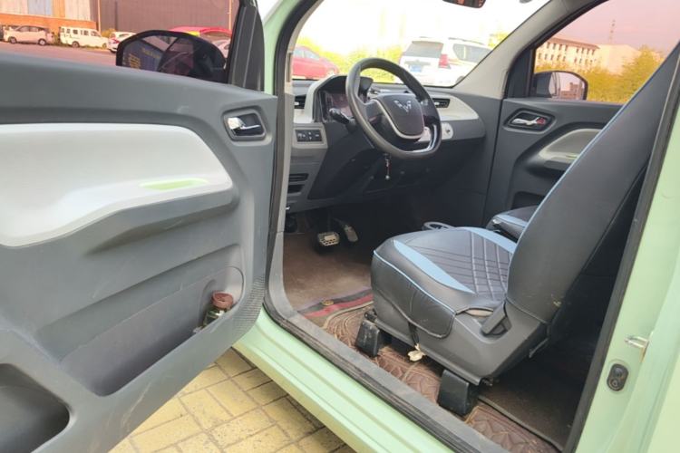Used Wuling Hongguang MINIEV 2021 Macaron Premium Model – Lithium Iron Phosphate Driver Seat