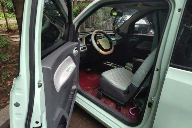 Used Wuling Hongguang MINIEV 2021 Macaron Premium Model – Lithium Iron Phosphate Driver Seat