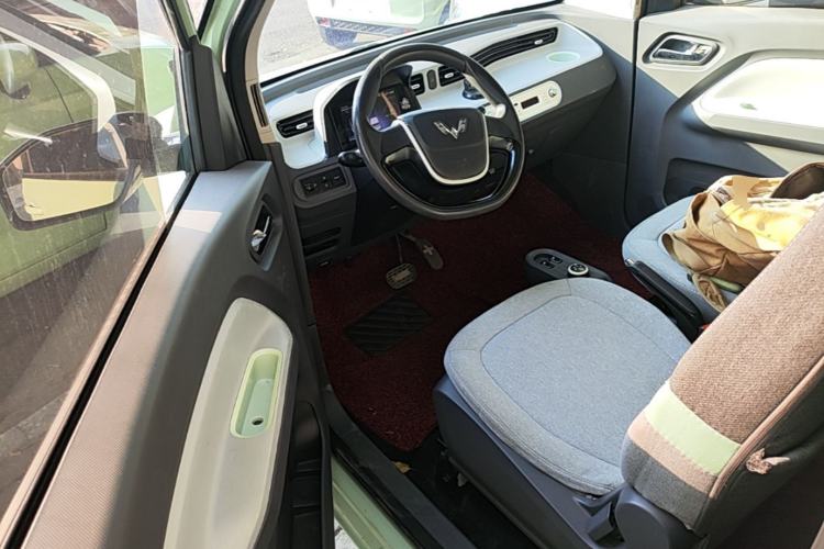 Used Wuling Hongguang MINIEV 2021 Macaron Premium Model – Lithium Iron Phosphate Driver Seat
