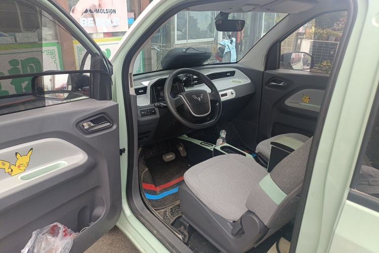 Used Wuling Hongguang MINIEV 2021 Macaron Fashion Model Lithium Iron Phosphate Driver Seat