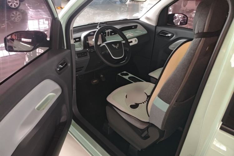Used Wuling Hongguang MINIEV 2021 Macaron Fashion Model Lithium Iron Phosphate Driver Seat