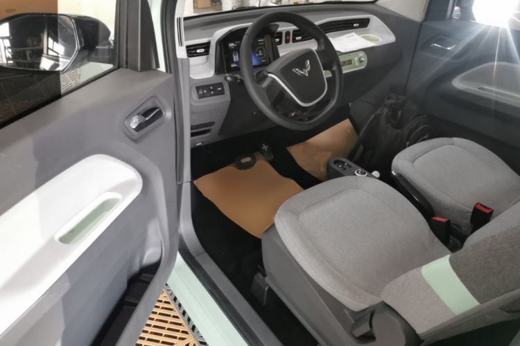 Used Wuling Hongguang MINIEV 2021 Macaron Premium Model – Lithium Iron Phosphate Driver Seat