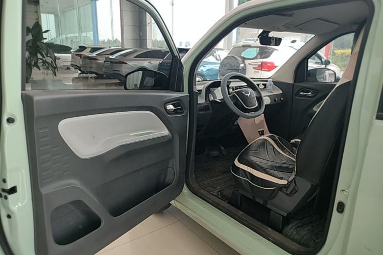 Used Wuling Hongguang MINIEV 2021 Macaron Fashion Model Lithium Iron Phosphate Driver Seat
