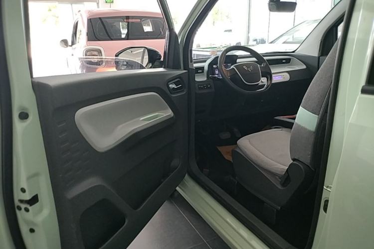 Used Wuling Hongguang MINIEV 2021 Macaron Premium Model – Lithium Iron Phosphate Driver Seat