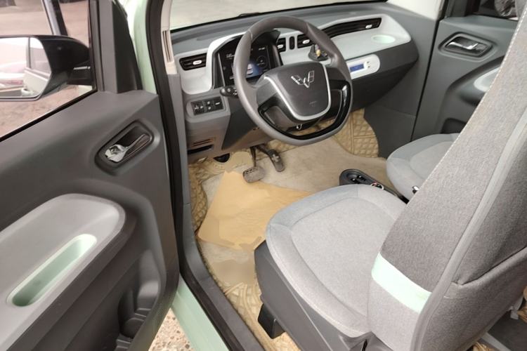 Used Wuling Hongguang MINIEV 2021 Macaron Premium Model – Lithium Iron Phosphate Driver Seat