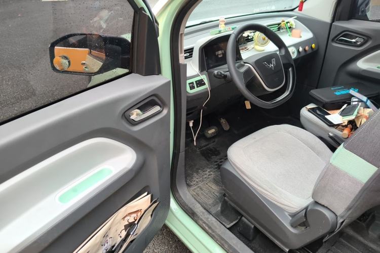 Used Wuling Hongguang MINIEV 2021 Macaron Fashion Edition Lithium-Ion Battery Driver Seat