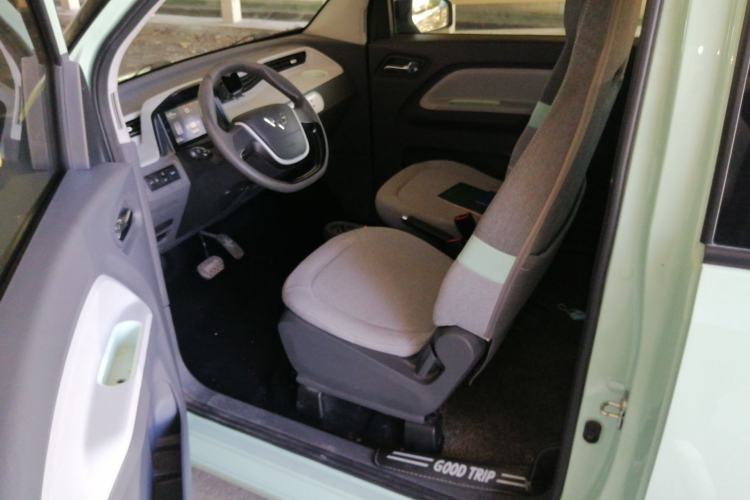 Used Wuling Hongguang MINIEV 2021 Macaron Premium Model – Lithium Iron Phosphate Driver Seat