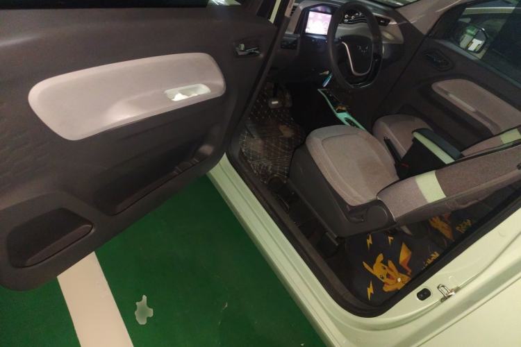 Used Wuling Hongguang MINIEV 2021 Macaron Fashion Model Lithium Iron Phosphate Driver Seat