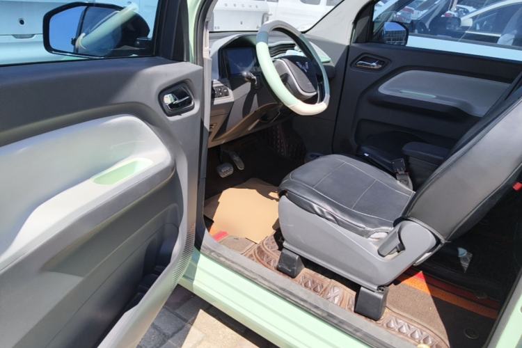 Used Wuling Hongguang MINIEV 2021 Macaron Sandwich Model 120 km Lithium Iron Phosphate Driver Seat