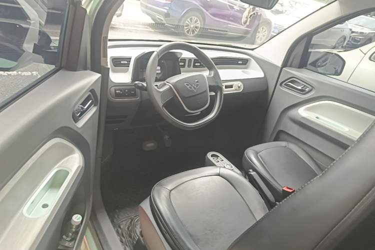 Used Wuling Hongguang MINIEV 2021 Macaron Premium Model – Lithium-NMC Driver Seat
