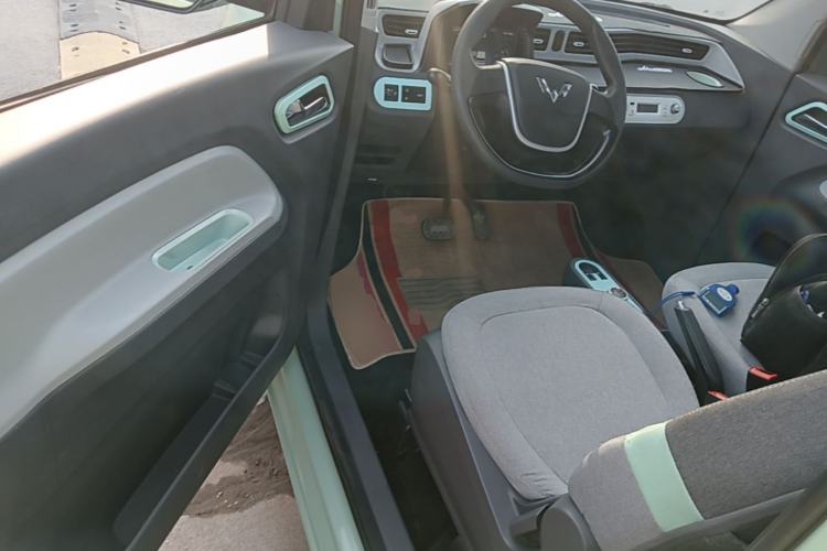 Used Wuling Hongguang MINIEV 2021 Macaron Premium Model – Lithium-NMC Driver Seat