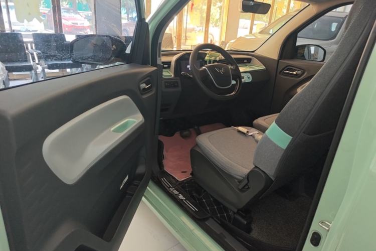 Used Wuling Hongguang MINIEV 2021 Macaron Premium Model – Lithium Iron Phosphate Driver Seat