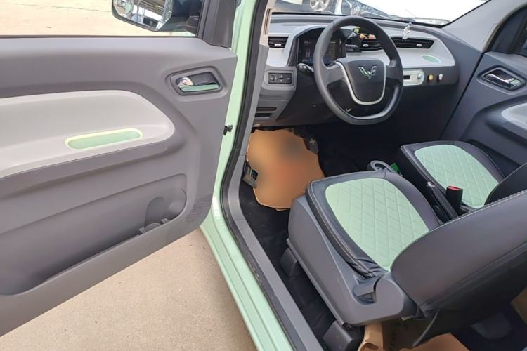 Used Wuling Hongguang MINIEV 2021 Macaron Fashion Model Lithium Iron Phosphate Driver Seat