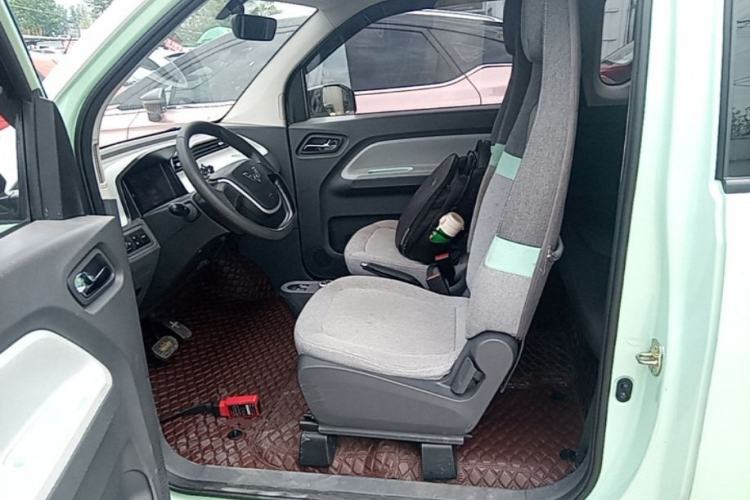 Used Wuling Hongguang MINIEV 2021 Macaron Fashion Model Lithium Iron Phosphate Driver Seat