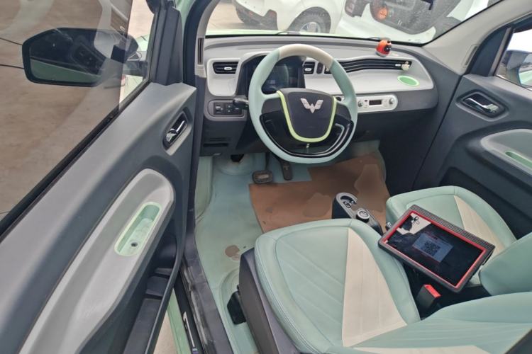 Used Wuling Hongguang MINIEV 2021 Macaron Premium Model – Lithium Iron Phosphate Driver Seat