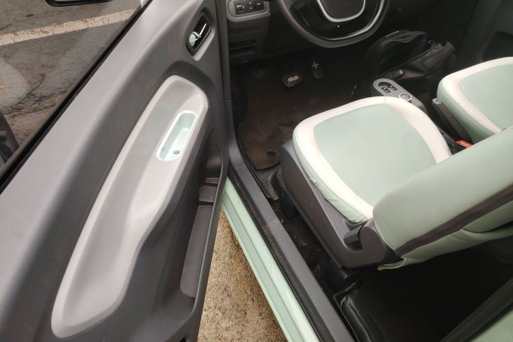 Used Wuling Hongguang MINIEV 2021 Macaron Premium Model – Lithium Iron Phosphate Driver Seat