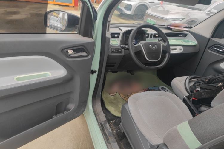 Used Wuling Hongguang MINIEV 2021 Macaron Premium Model – Lithium Iron Phosphate Driver Seat