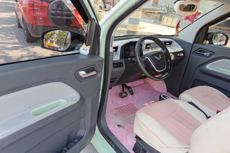 Used Wuling Hongguang MINIEV 2021 Macaron Premium Model – Lithium Iron Phosphate Driver Seat