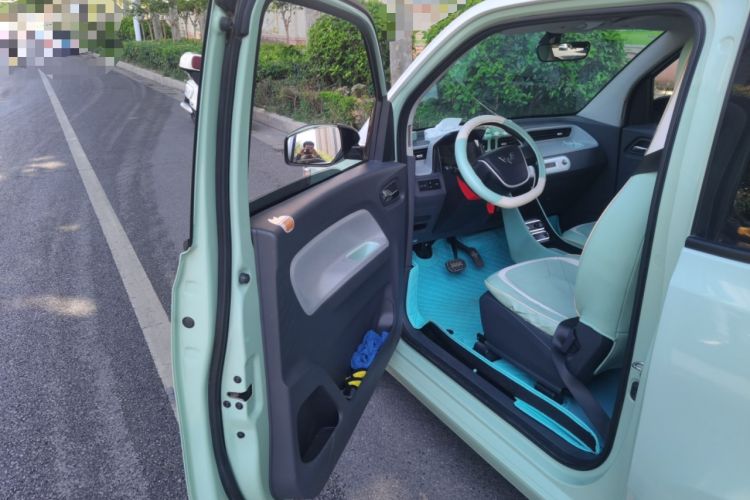 Used Wuling Hongguang MINIEV 2021 Macaron Fashion Model Lithium Iron Phosphate Driver Seat