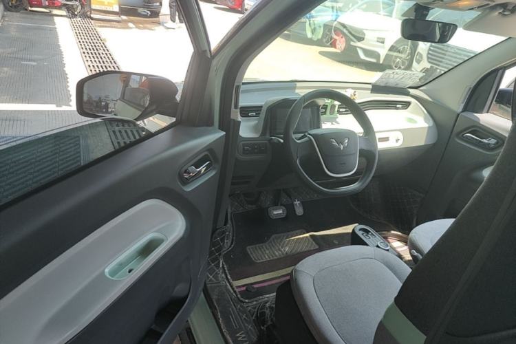 Used Wuling Hongguang MINIEV 2021 Macaron Premium Model – Lithium Iron Phosphate Driver Seat
