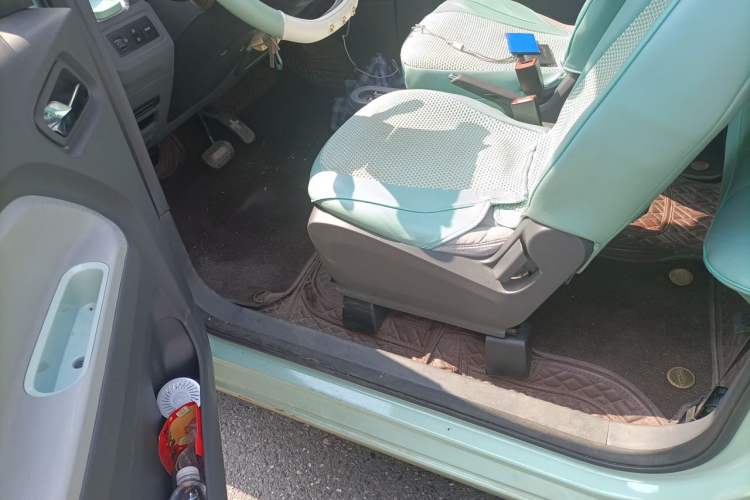 Used Wuling Hongguang MINIEV 2021 Macaron Premium Model – Lithium Iron Phosphate Driver Seat
