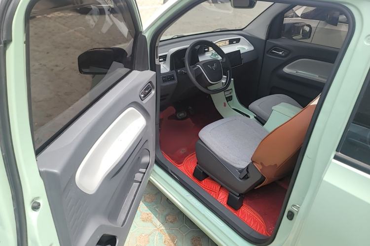 Used Wuling Hongguang MINIEV 2021 Macaron Premium Model – Lithium Iron Phosphate Driver Seat
