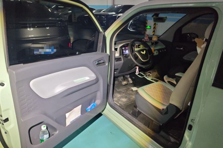 Used Wuling Hongguang MINIEV 2021 Macaron Premium Model – Lithium Iron Phosphate Driver Seat