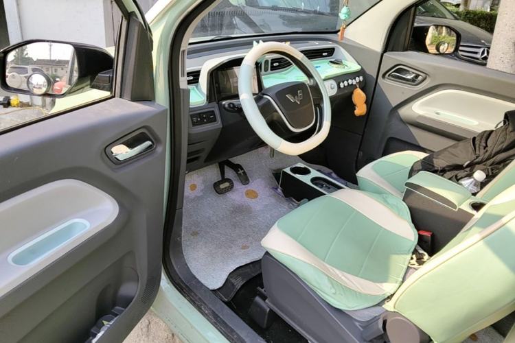 Used Wuling Hongguang MINIEV 2021 Macaron Fashion Model Lithium Iron Phosphate Driver Seat