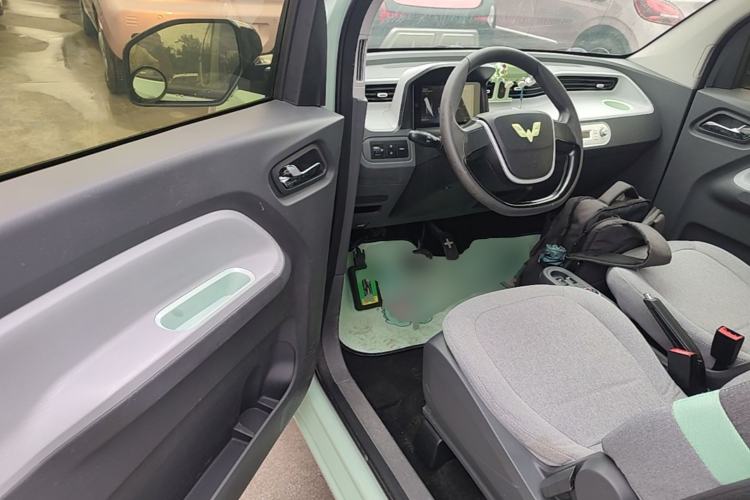 Used Wuling Hongguang MINIEV 2021 Macaron Fashion Model Lithium Iron Phosphate Driver Seat