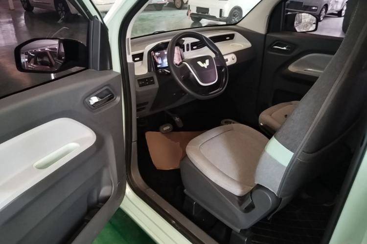 Used Wuling Hongguang MINIEV 2021 Macaron Premium Model – Lithium Iron Phosphate Driver Seat