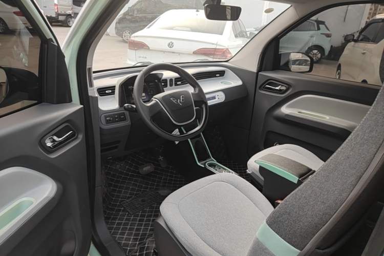 Used Wuling Hongguang MINIEV 2021 Macaron Premium Model – Lithium Iron Phosphate Driver Seat