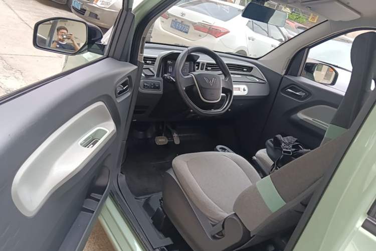 Used Wuling Hongguang MINIEV 2021 Macaron Sandwich Model 170 km Lithium Iron Phosphate Driver Seat