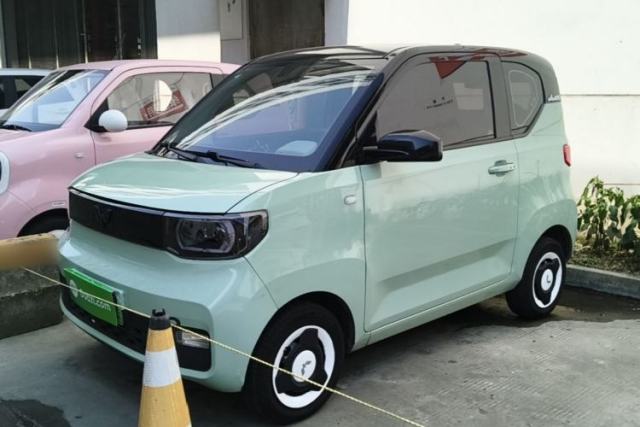 Used Wuling Hongguang MINIEV 2021 Macaron Premium Model – Lithium Iron Phosphate